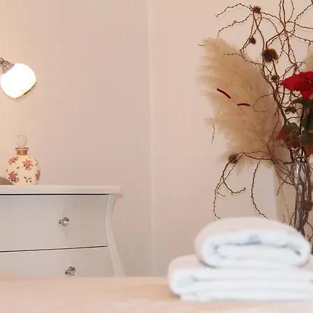 Olive Garden Apartment *