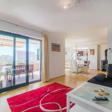 Olive Garden Apartment