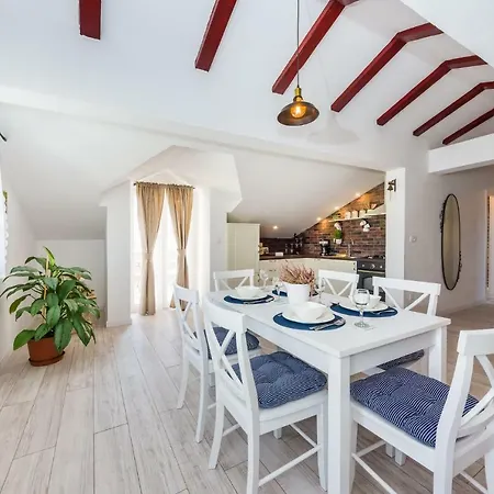 Olive Garden Apartment *